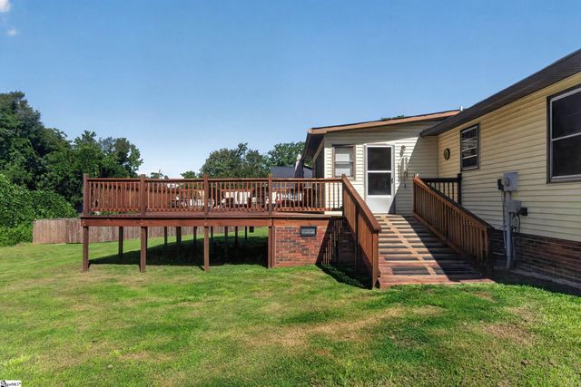 135 W Church Street, Cowpens, SC 29330