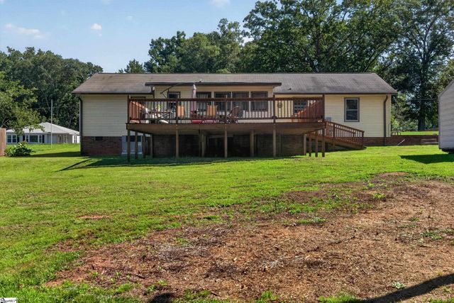 135 W Church Street, Cowpens, SC 29330