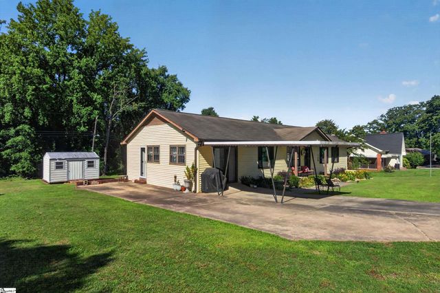 135 W Church Street, Cowpens, SC 29330