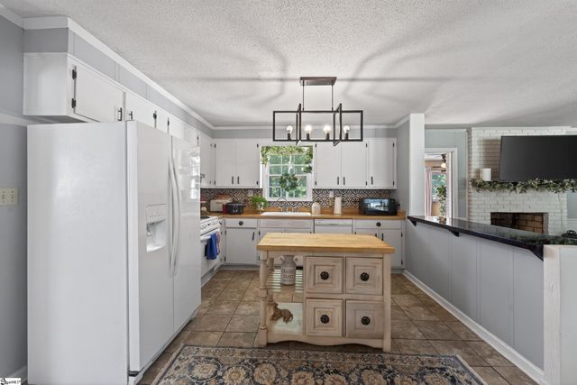 135 W Church Street, Cowpens, SC 29330