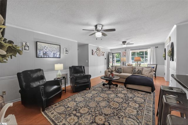 135 W Church Street, Cowpens, SC 29330