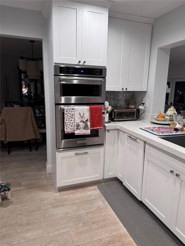 2160 NE 44th Court, Lighthouse Point, FL 33064