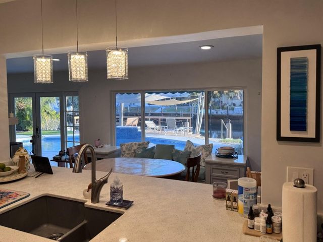 2160 NE 44th Court, Lighthouse Point, FL 33064