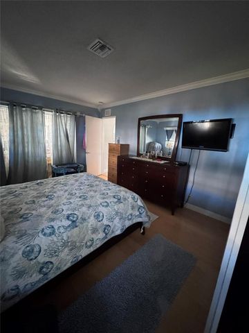 2160 NE 44th Court, Lighthouse Point, FL 33064