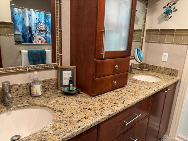 2160 NE 44th Court, Lighthouse Point, FL 33064