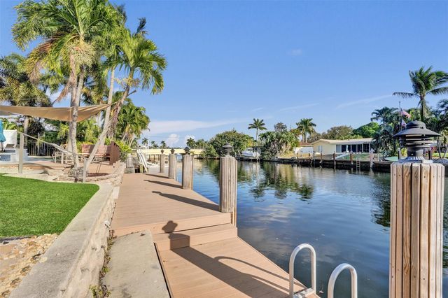 2160 NE 44th Court, Lighthouse Point, FL 33064