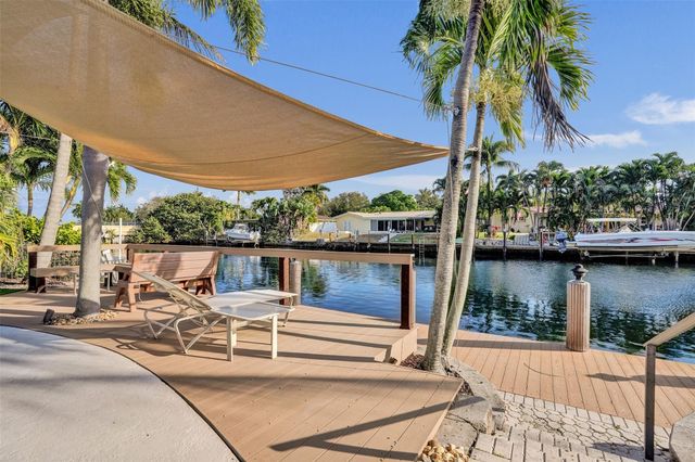 2160 NE 44th Court, Lighthouse Point, FL 33064