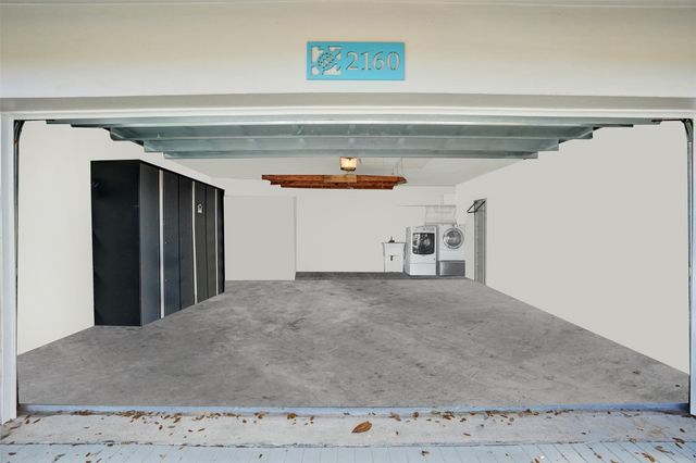 2160 NE 44th Court, Lighthouse Point, FL 33064