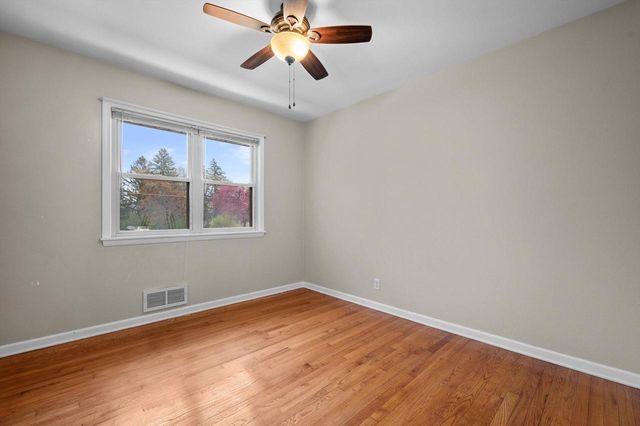 W126N7009 Highland DRIVE, Menomonee Falls, WI 53051