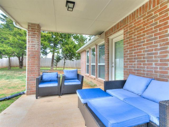 9137 Prairie Dog Drive, Edmond, OK 73034