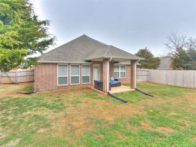 9137 Prairie Dog Drive, Edmond, OK 73034