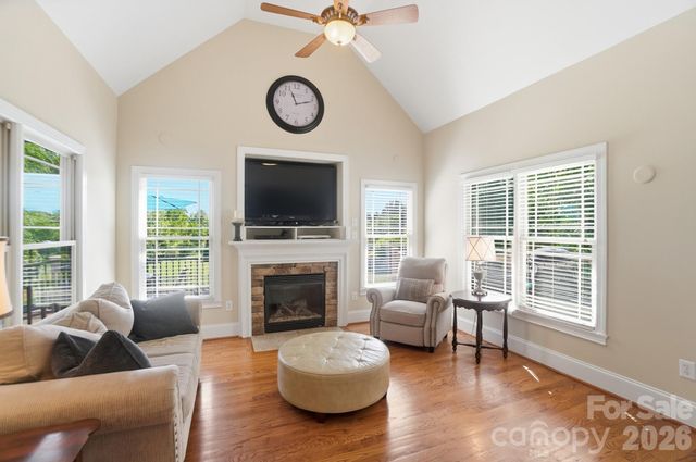 159 Riverchase Lane, Mooresville, NC 28115
