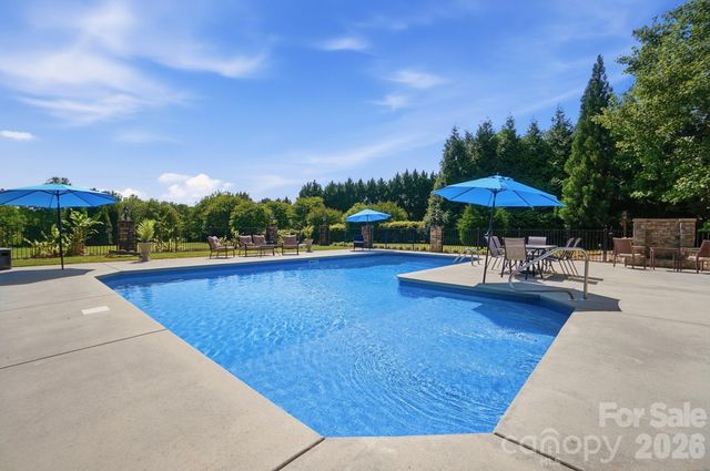 159 Riverchase Lane, Mooresville, NC 28115