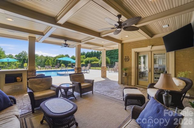 159 Riverchase Lane, Mooresville, NC 28115