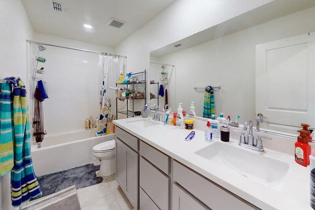 2075 Haskins Way, Plumas Lake, CA 95961