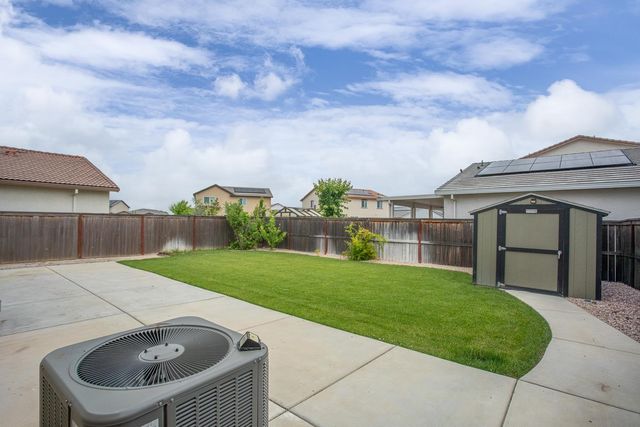 2075 Haskins Way, Plumas Lake, CA 95961