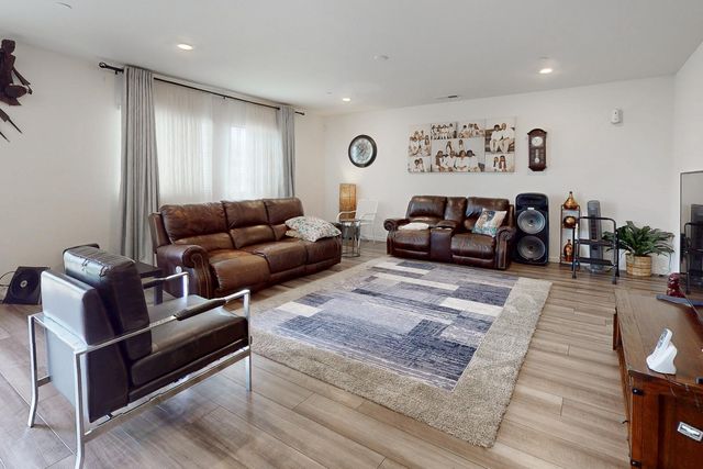 2075 Haskins Way, Plumas Lake, CA 95961