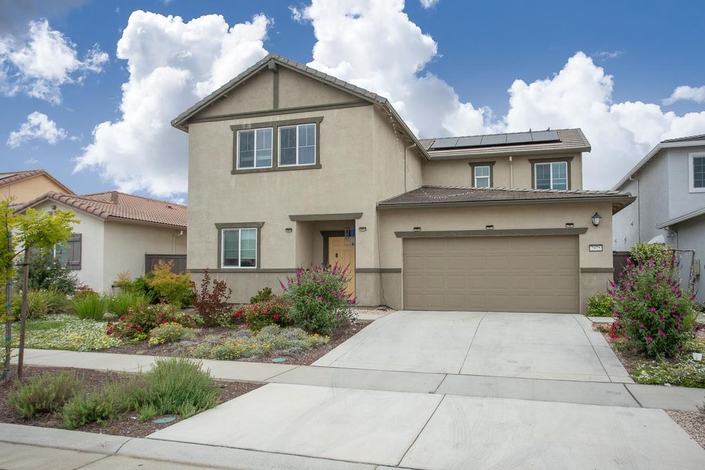 2075 Haskins Way, Plumas Lake, CA 95961