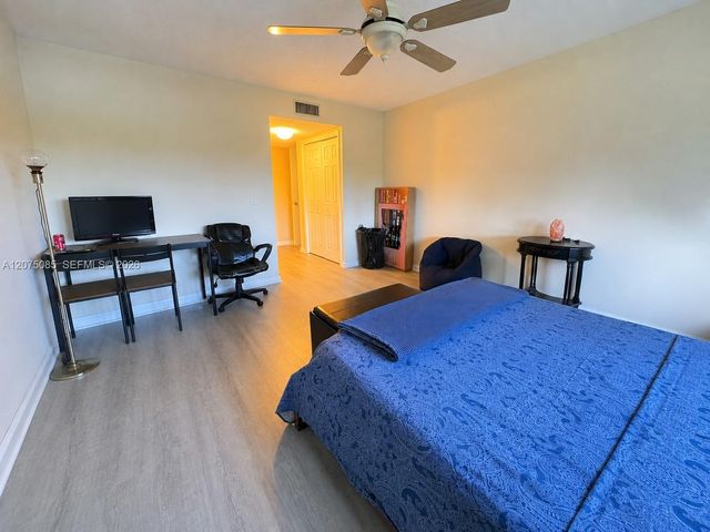 16471 Blatt Boulevard 203, Weston, FL 33326