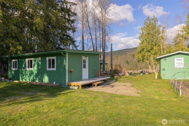 6070 Saxon Road, Acme, WA 98220