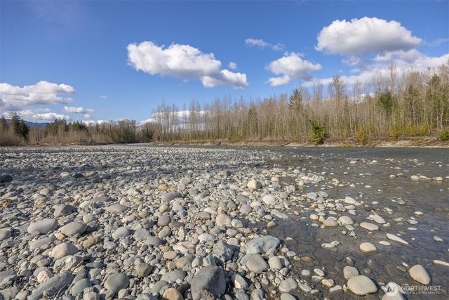 6070 Saxon Road, Acme, WA 98220