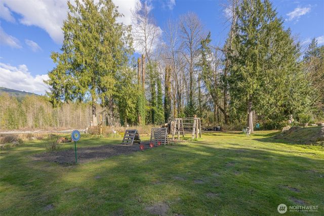 6070 Saxon Road, Acme, WA 98220