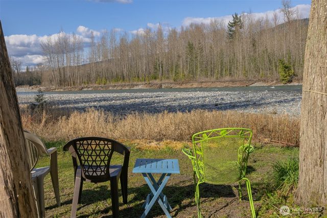 6070 Saxon Road, Acme, WA 98220