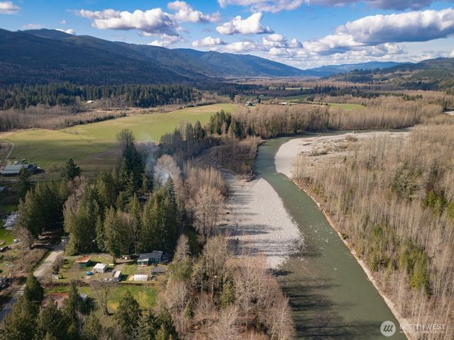 6070 Saxon Road, Acme, WA 98220