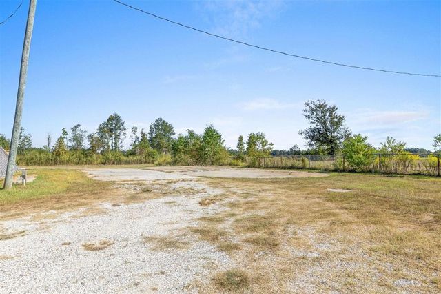 1124 Dunn Ferry Road, Sulphur, LA 70663
