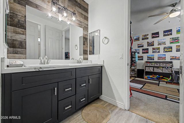 510 S EMERSON Street, Chandler, AZ 85225