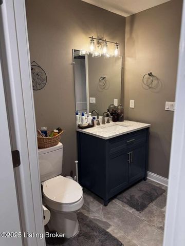 8804 Thompson Ln, Louisville, KY 40258