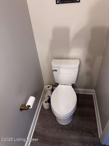 8804 Thompson Ln, Louisville, KY 40258