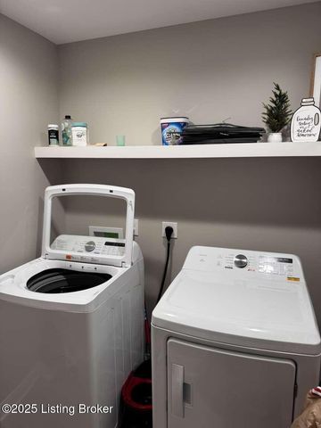 8804 Thompson Ln, Louisville, KY 40258