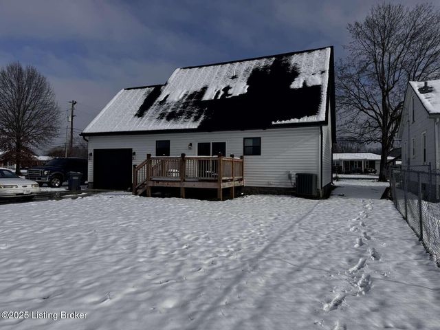 8804 Thompson Ln, Louisville, KY 40258