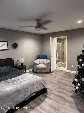 8804 Thompson Ln, Louisville, KY 40258