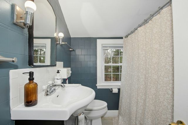 94 Spruce St, Framingham, MA 01701