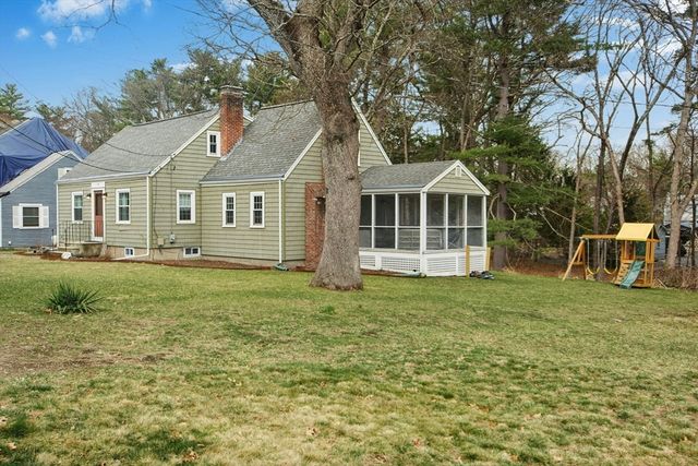 94 Spruce St, Framingham, MA 01701