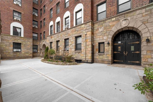 77-16 Austin Street 4L, Forest Hills, NY 11375