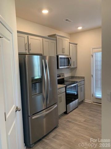 8028 Murray Branch Drive, Charlotte, NC 28216