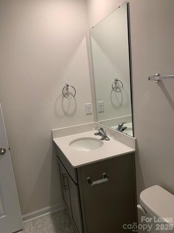 8028 Murray Branch Drive, Charlotte, NC 28216