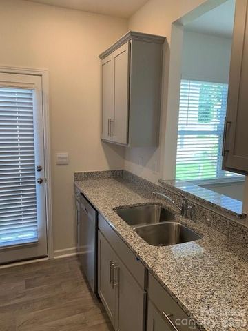 8028 Murray Branch Drive, Charlotte, NC 28216