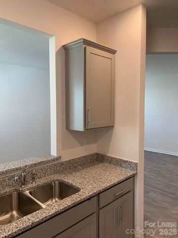 8028 Murray Branch Drive, Charlotte, NC 28216