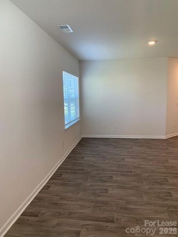 8028 Murray Branch Drive, Charlotte, NC 28216