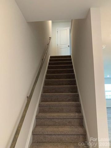 8028 Murray Branch Drive, Charlotte, NC 28216