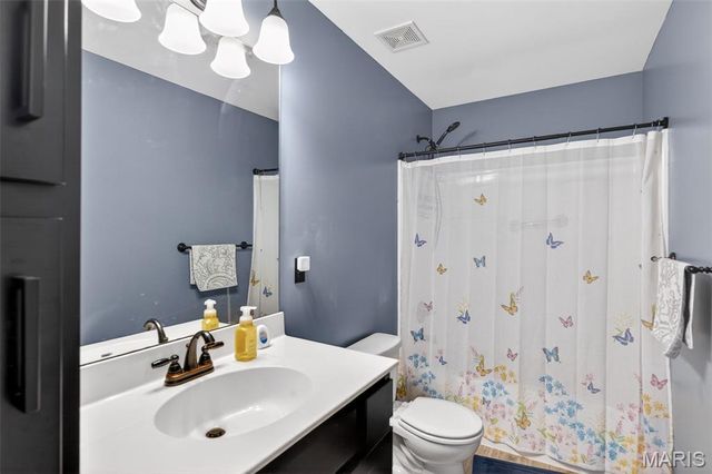 101 Kensington Palace Drive, Troy, MO 63379