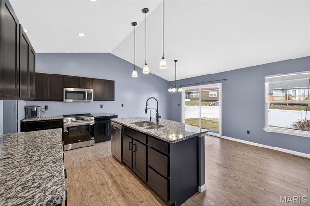 101 Kensington Palace Drive, Troy, MO 63379