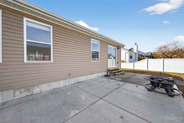 101 Kensington Palace Drive, Troy, MO 63379