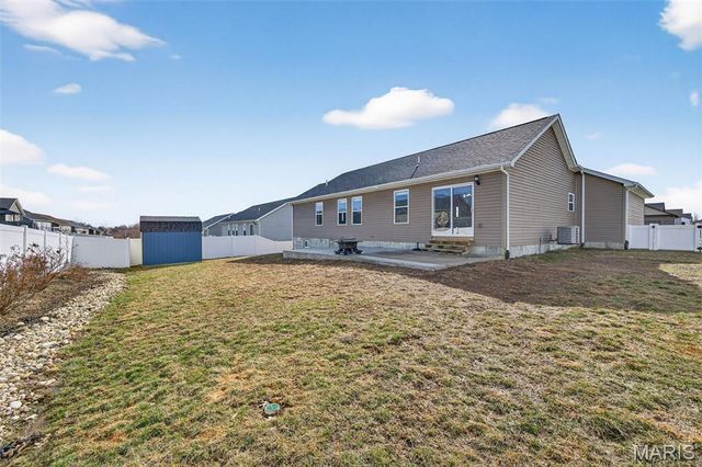 101 Kensington Palace Drive, Troy, MO 63379