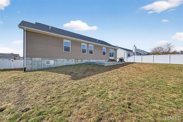 101 Kensington Palace Drive, Troy, MO 63379