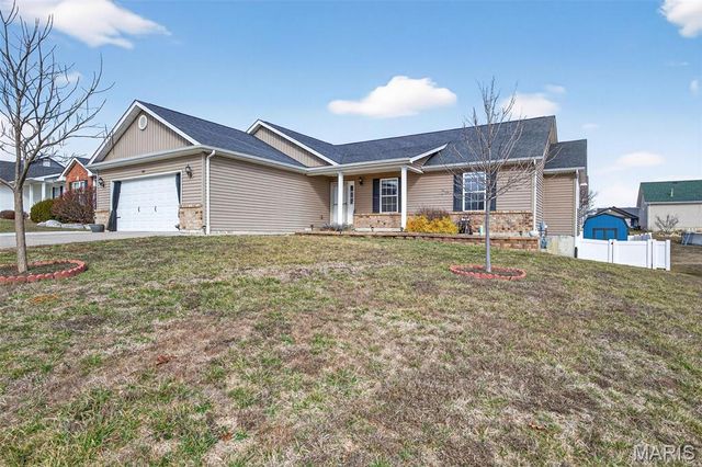 101 Kensington Palace Drive, Troy, MO 63379